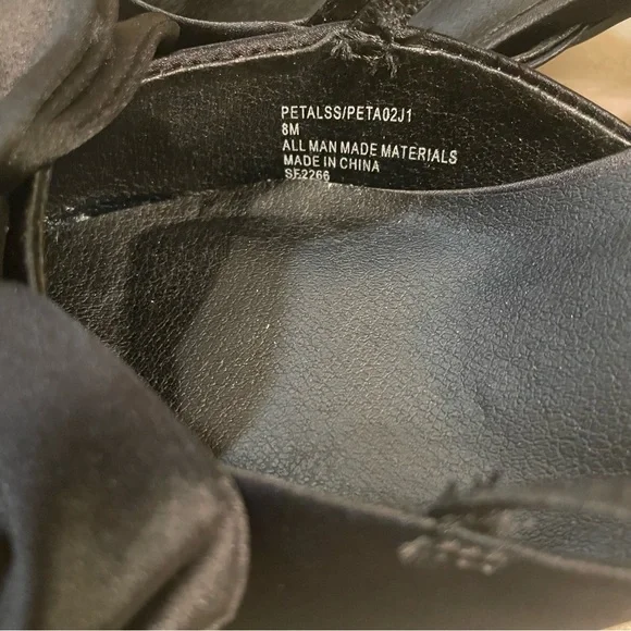 Madden Girl Elegant Black Bow Heels - Picture 4 of 5